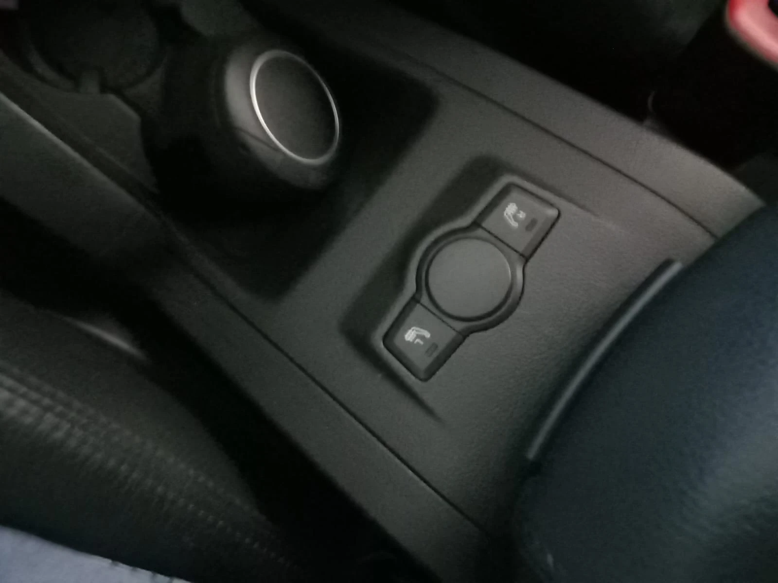 Chevrolet Captiva 2.0CDTI-6+ 1м.4x4-КСЕНОН-NAVI-КАМЕРА-КОЖА С ПОДГРЕ - изображение 10