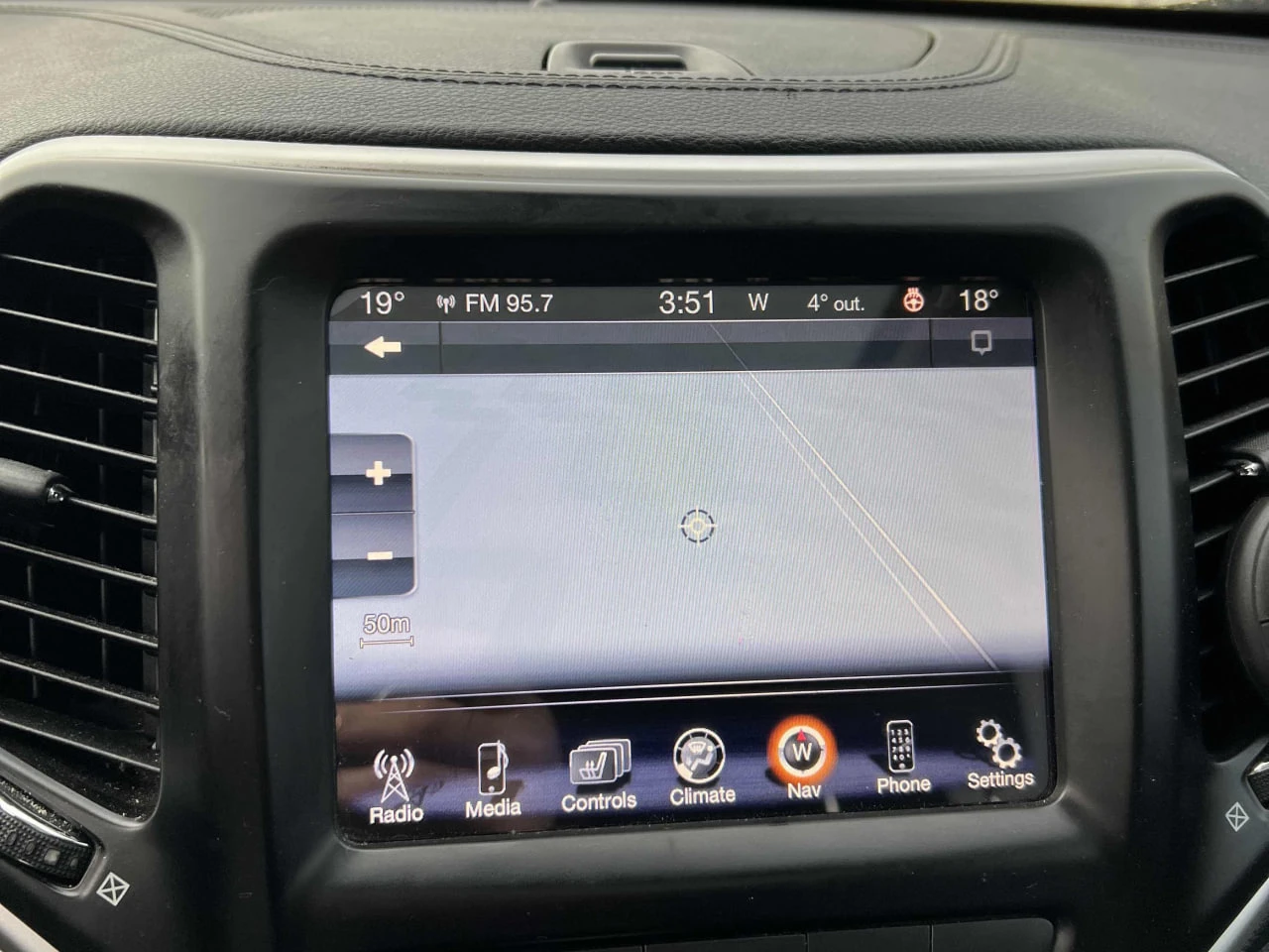 Jeep Cherokee CARFAX* АВТОФИНАНСИРАНЕ* БЕЗ ПЪРВОНАЧАЛНА ВНОСКА*  - изображение 8