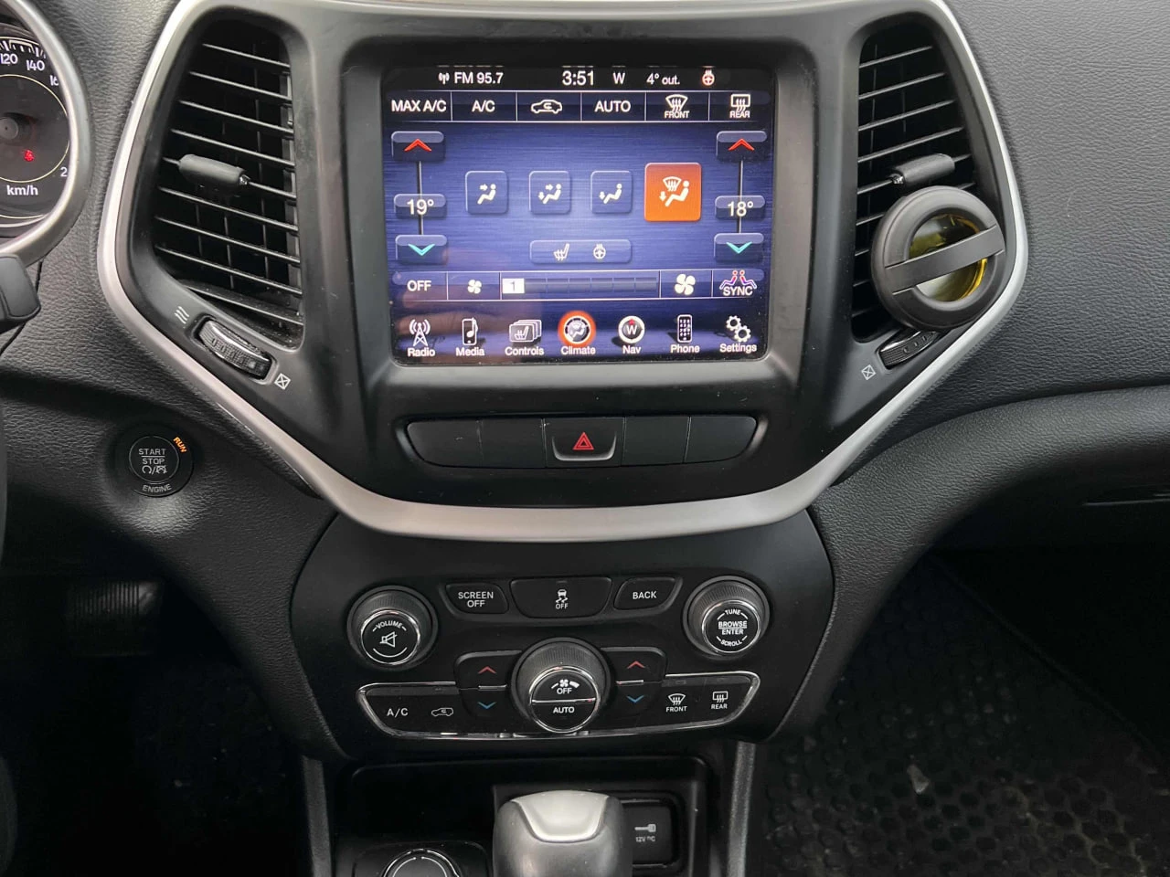 Jeep Cherokee CARFAX* АВТОФИНАНСИРАНЕ* БЕЗ ПЪРВОНАЧАЛНА ВНОСКА*  - изображение 7