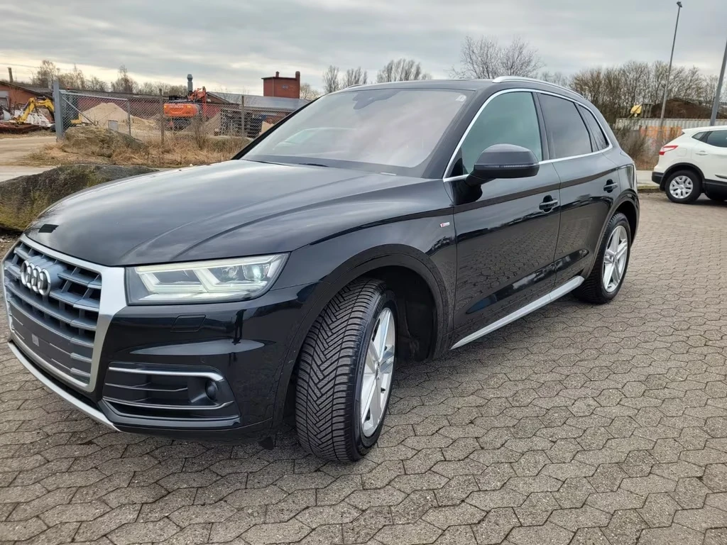 Audi Q5 40 TDI quattro sport 190ps, снимка 3 - Автомобили и джипове - 53894357