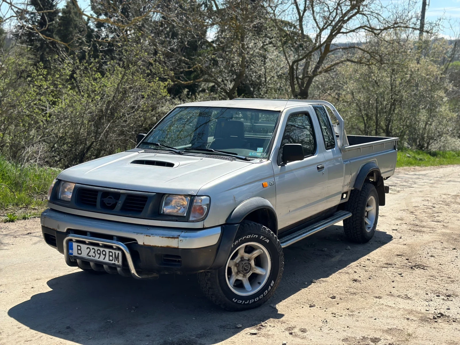Nissan Navara 2.5TD
