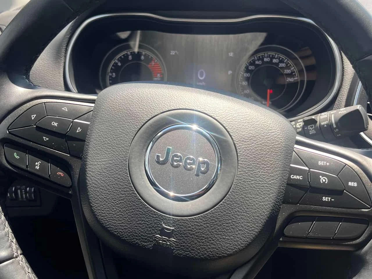 Jeep Cherokee * Trailhawk * АВТОКРЕДИТ БЕЗ ПЪРВОНАЧАЛНА ВНОСКА* , снимка 11 - Автомобили и джипове - 54978022