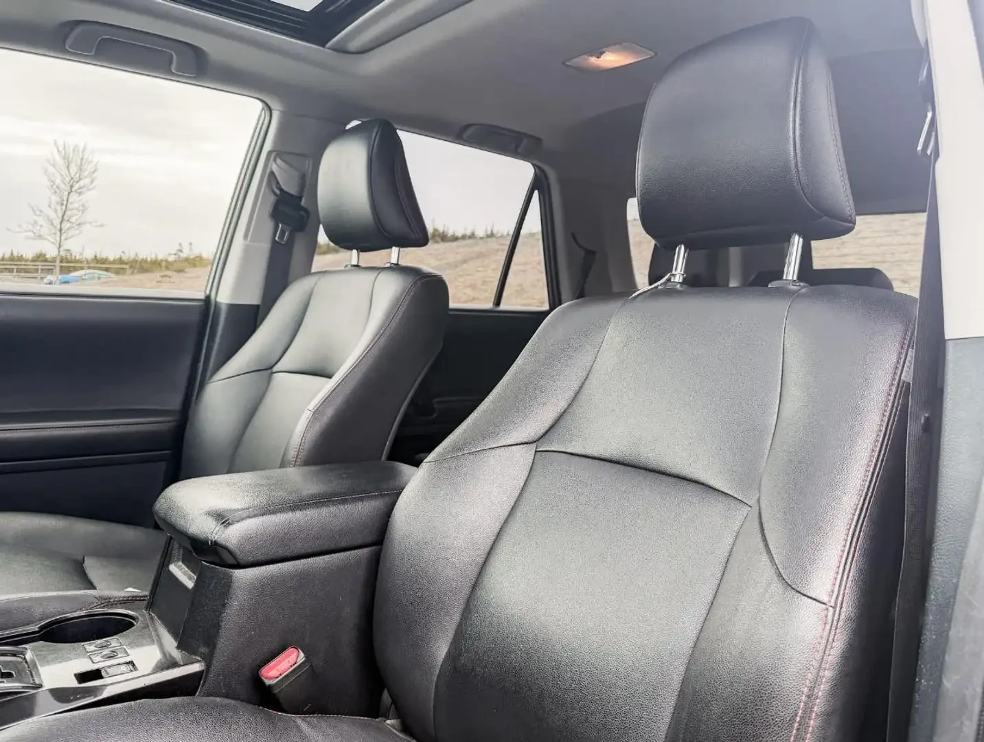 Toyota 4runner 4.0* V6* ПОДГРЕВ* КАМЕРА* КЕЙЛЕС* LANE* ASSIST, снимка 9 - Автомобили и джипове - 55270589