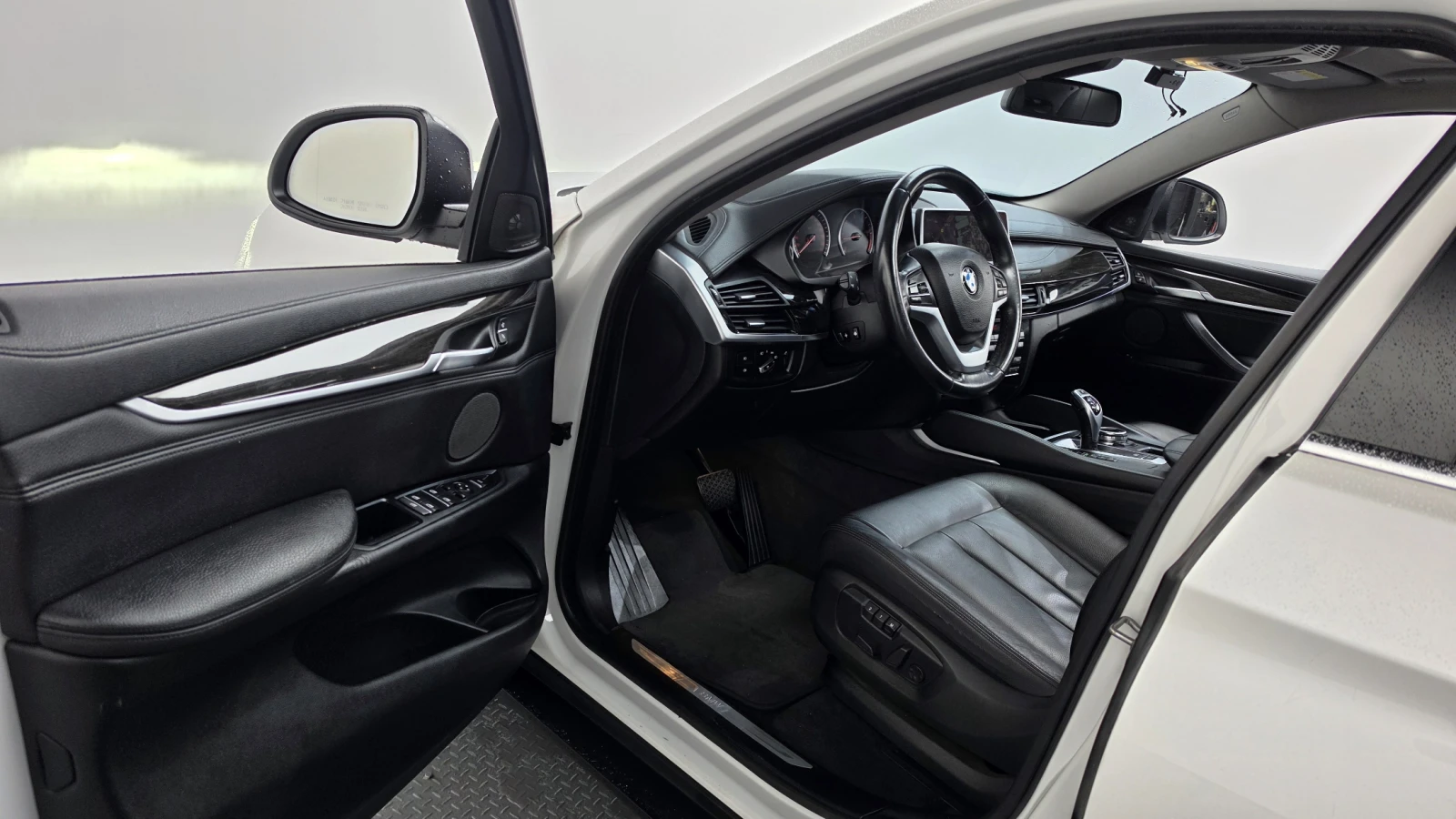 BMW X6 xDrive30d* ЕЛ. БАГАЖНИК* HUD* 360* КРАЙНА ЦЕНА, снимка 10 - Автомобили и джипове - 55348607