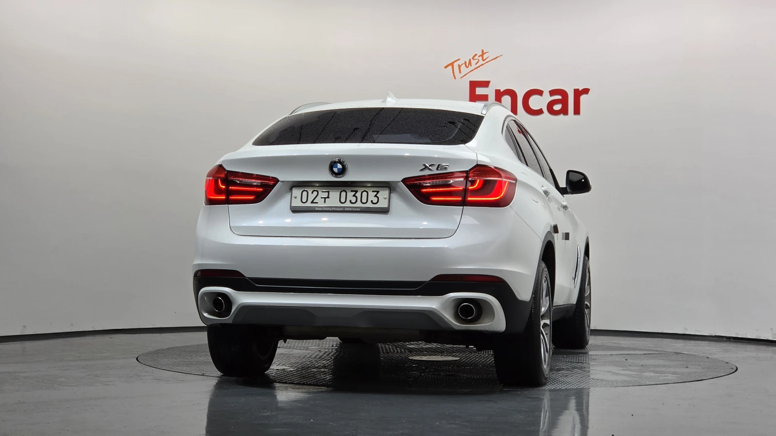BMW X6 xDrive30d* ЕЛ. БАГАЖНИК* HUD* 360* КРАЙНА ЦЕНА, снимка 4 - Автомобили и джипове - 55348607