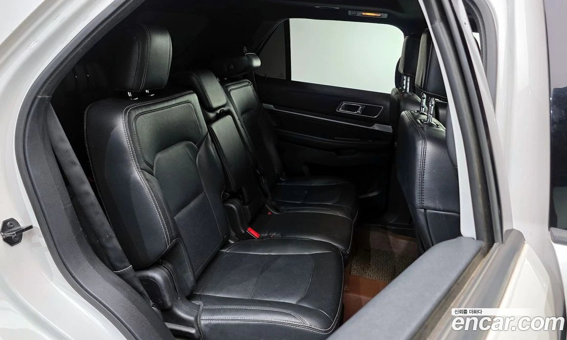 Ford Explorer 2.3 Limited 4WD 5th, снимка 12 - Автомобили и джипове - 55907652