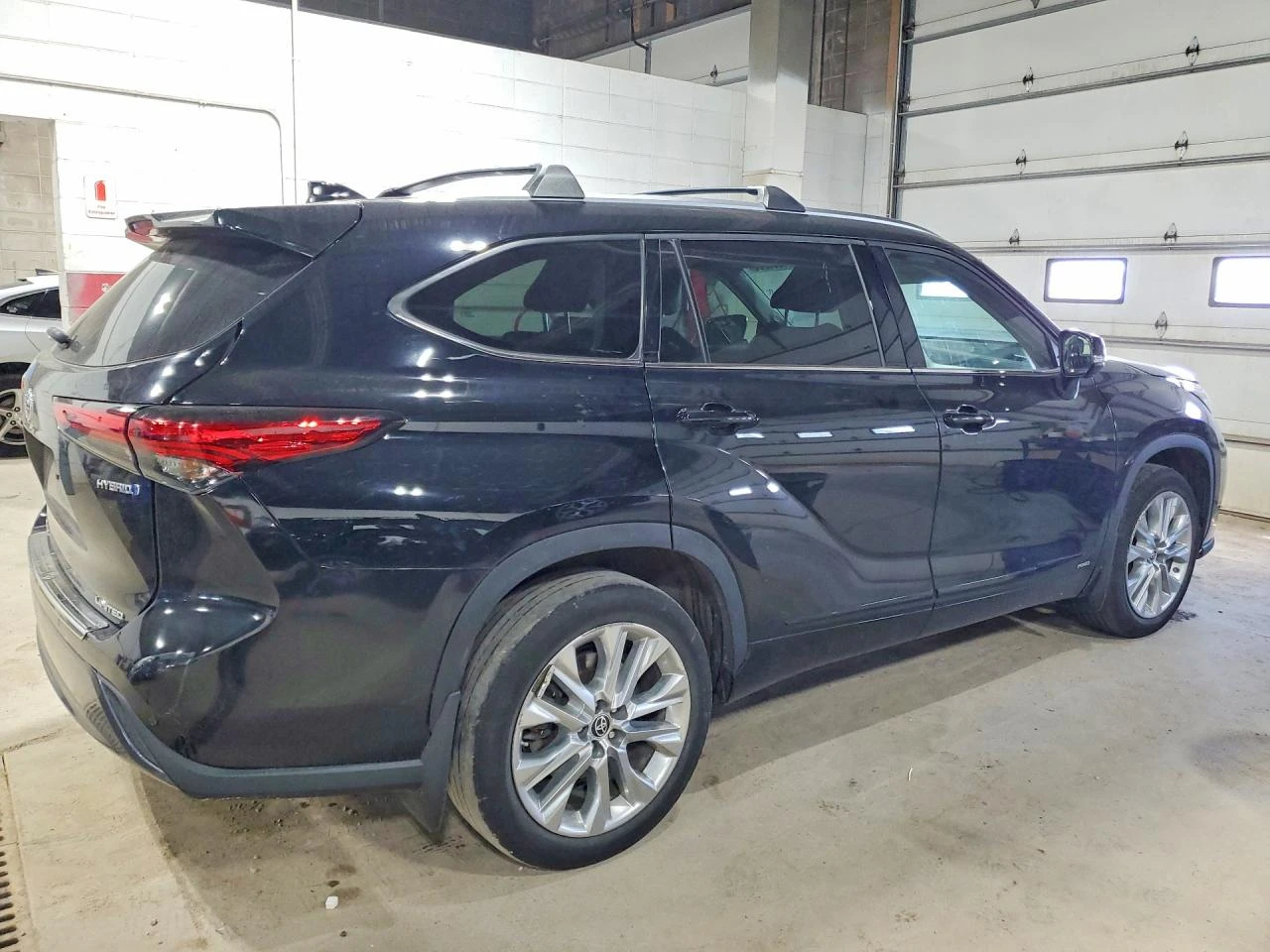 Toyota Highlander 2.5l Hybrid Limited, снимка 3 - Автомобили и джипове - 56217493