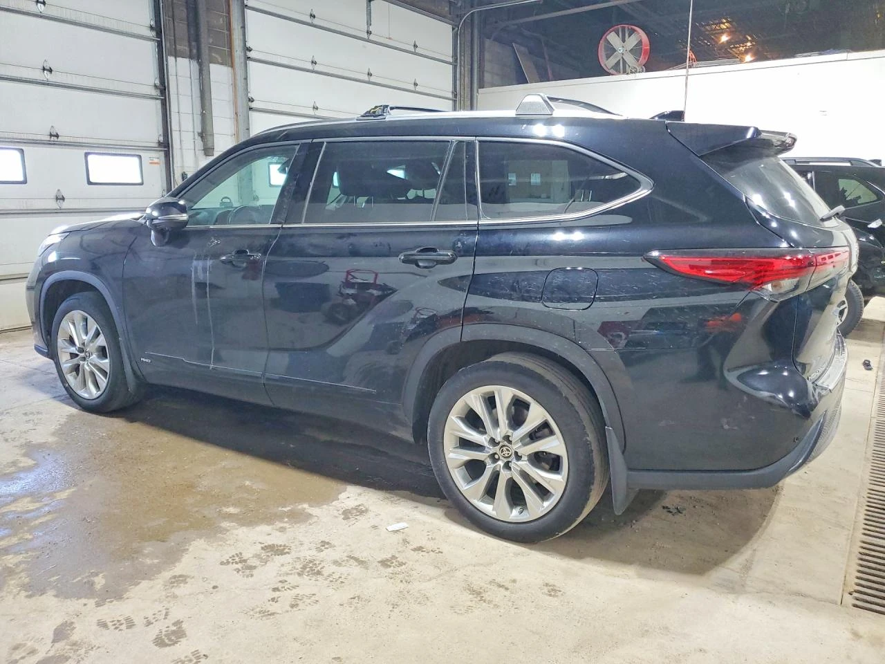 Toyota Highlander 2.5l Hybrid Limited, снимка 2 - Автомобили и джипове - 56217493