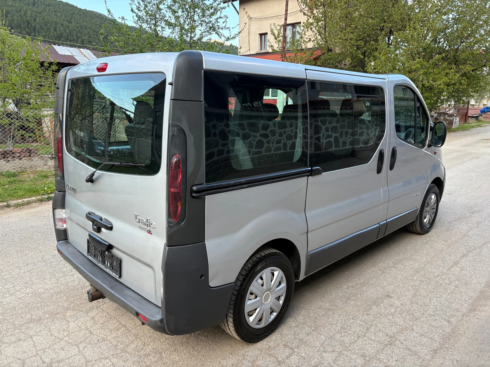 Renault Trafic 1.9 DTI, снимка 5 - Бусове и автобуси - 54072565