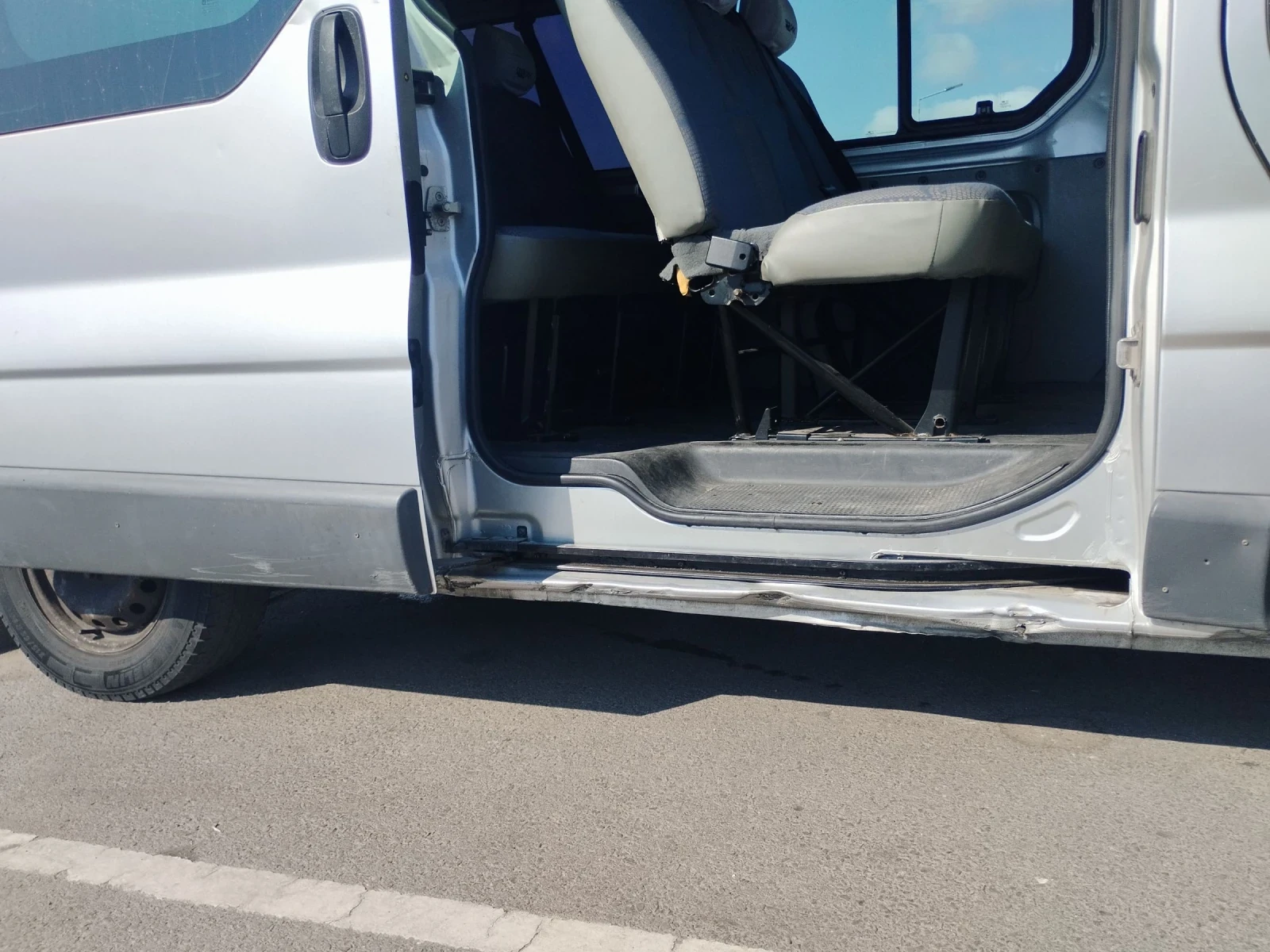 Renault Trafic 2.5 dci 8+ 1 long , снимка 10 - Бусове и автобуси - 56039026