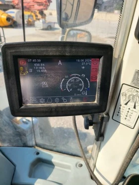 Челен товарач Liebherr 566, снимка 8