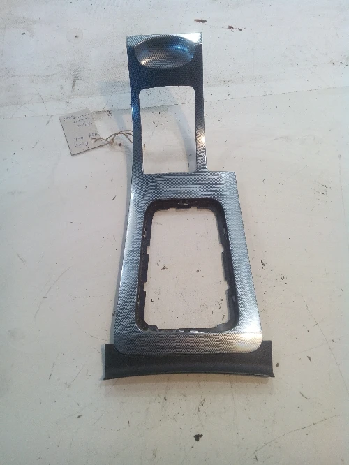 Пластмасова средна конзола табло за Пежо 407