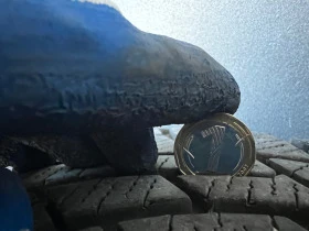 Гуми Зимни 205/60R15, снимка 4 - Гуми и джанти - 47085687