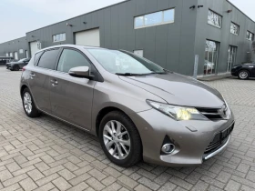 Toyota Auris 1.6i Comfort, снимка 1
