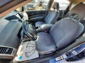 Toyota Prius 1.5 Хибрид , снимка 12