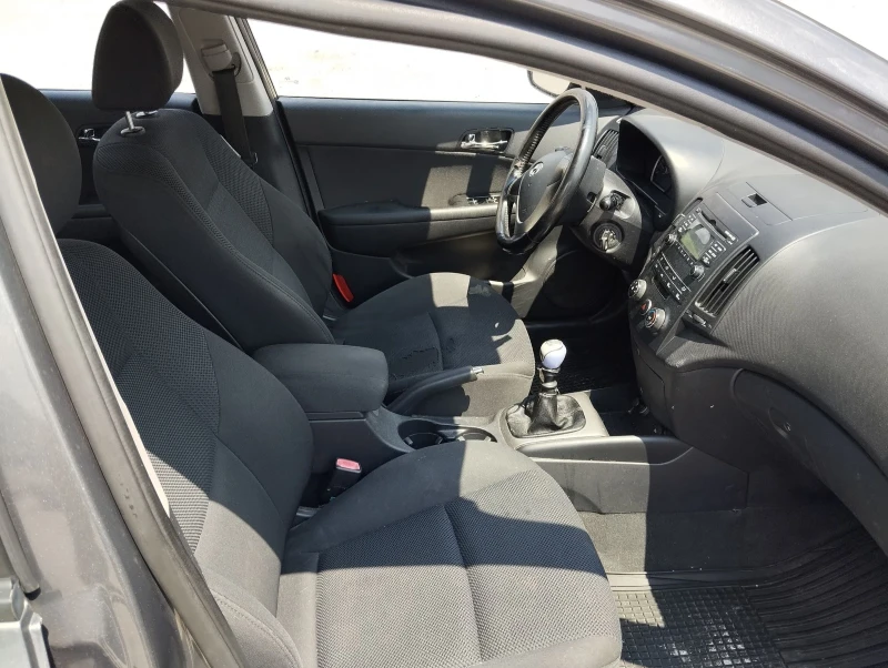 Hyundai I30 1.6crdi, снимка 10 - Автомобили и джипове - 46843635