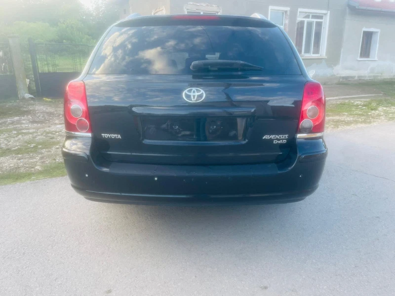 Toyota Avensis 2.2 DCAT, снимка 2 - Автомобили и джипове - 47499277