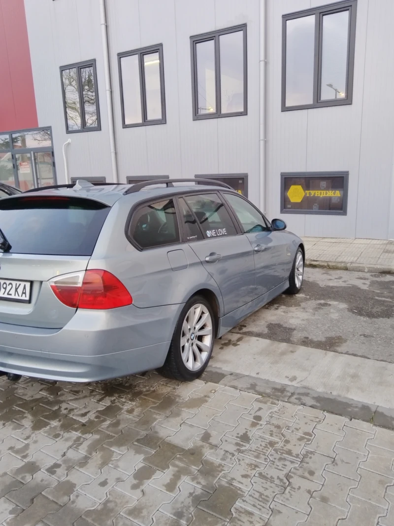 BMW 320, снимка 9 - Автомобили и джипове - 48009853