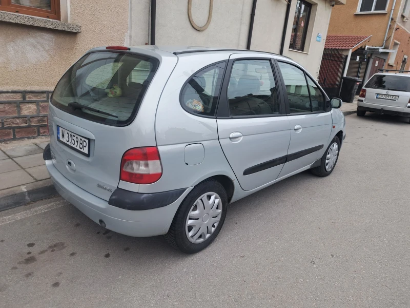 Renault Scenic, снимка 5 - Автомобили и джипове - 48998187