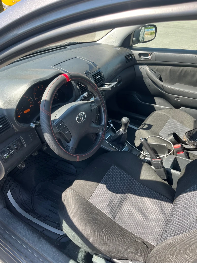 Toyota Avensis, снимка 5 - Автомобили и джипове - 52324856
