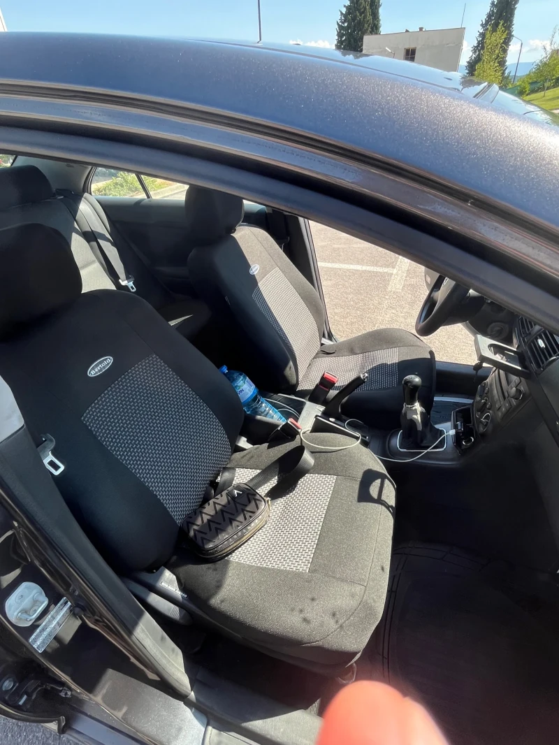 Toyota Avensis, снимка 6 - Автомобили и джипове - 52324856