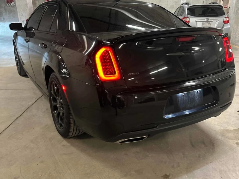 Chrysler 300c * 300S * CARFAX * БЕЗ ПЪРВОНАЧАЛНА ВНОСКА, снимка 15 - Автомобили и джипове - 52950792