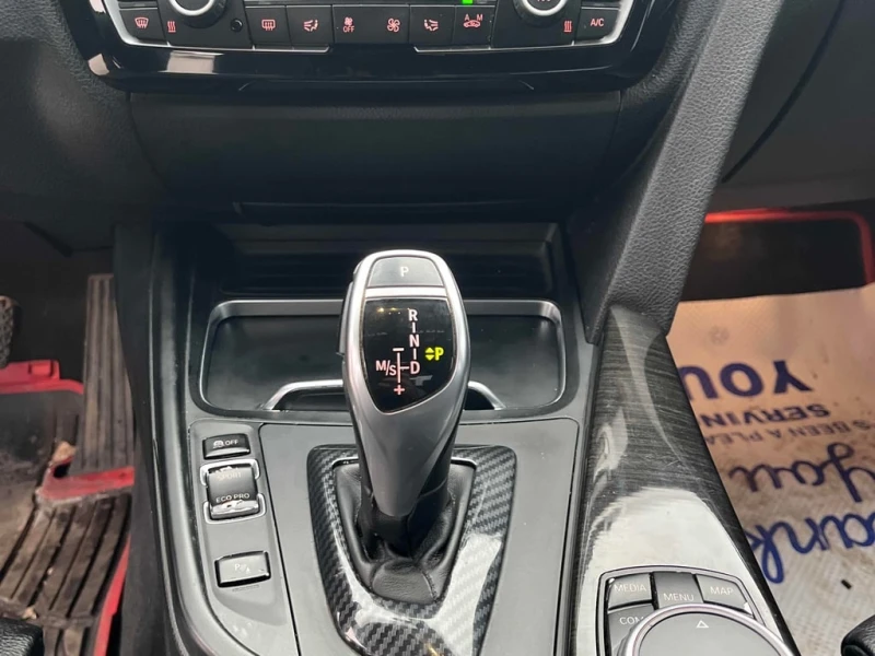 BMW 330 2017 XDRIVE B48 * БЕЗ ПЪРВОНАЧАЛНА ВНОСКА* , снимка 11 - Автомобили и джипове - 52951405