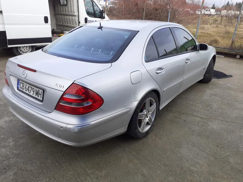 Mercedes-Benz E 320 3.2 CDI V6 224 к.с,7Gtronik, снимка 4 - Автомобили и джипове - 31153528