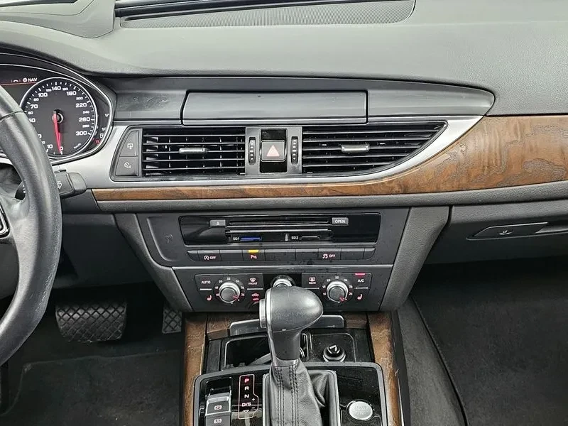 Audi A6 2.0 TDI, снимка 14 - Автомобили и джипове - 53272421