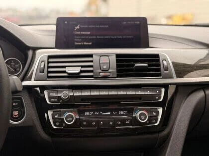 BMW 330 xDrive* АвтоКредит* (ЦЕНА ДО БГ), снимка 13 - Автомобили и джипове - 53304172