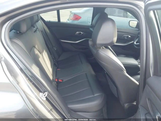 BMW 330, снимка 12 - Автомобили и джипове - 54704950