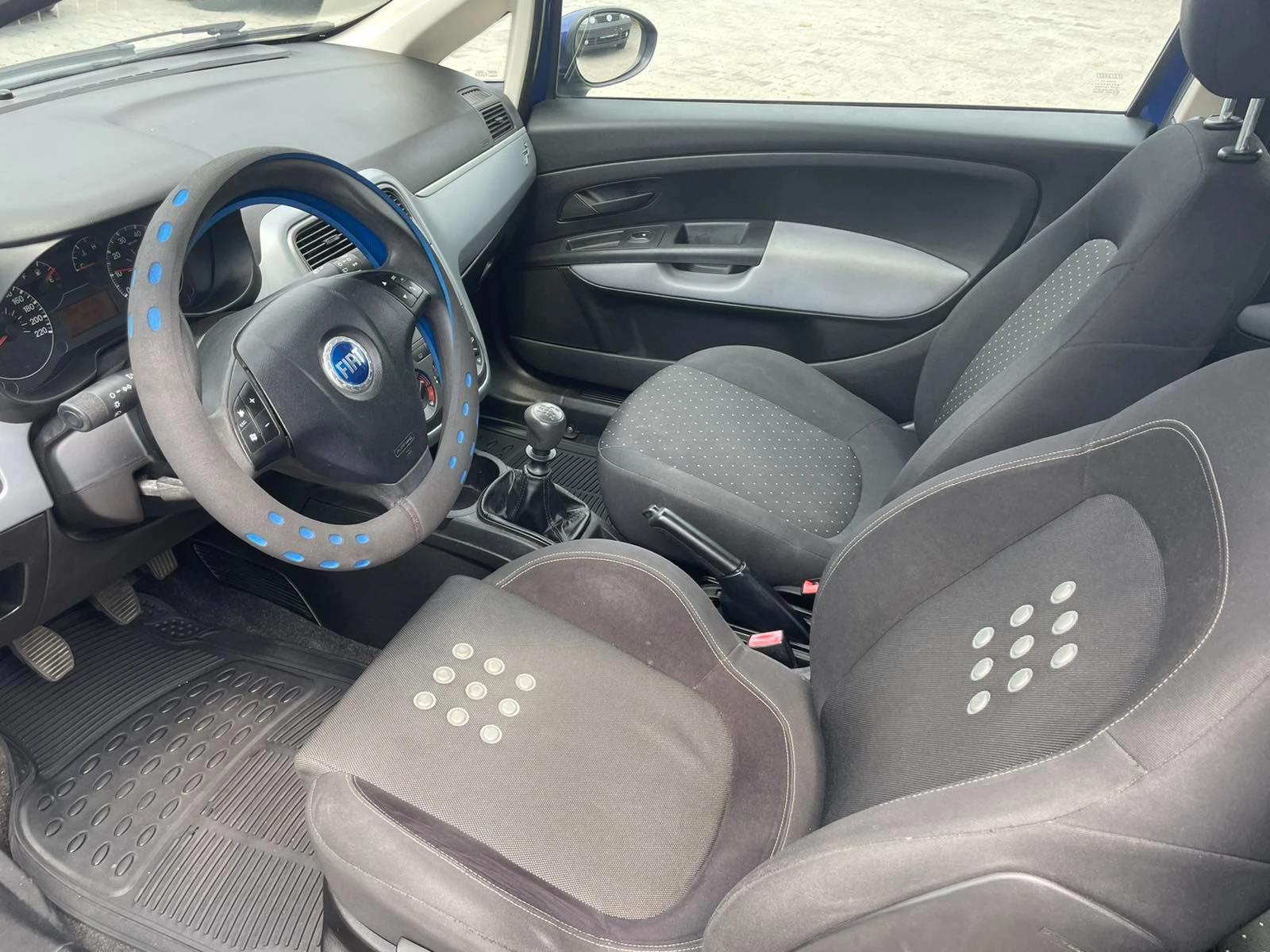 Fiat Punto 1.4 - изображение 6