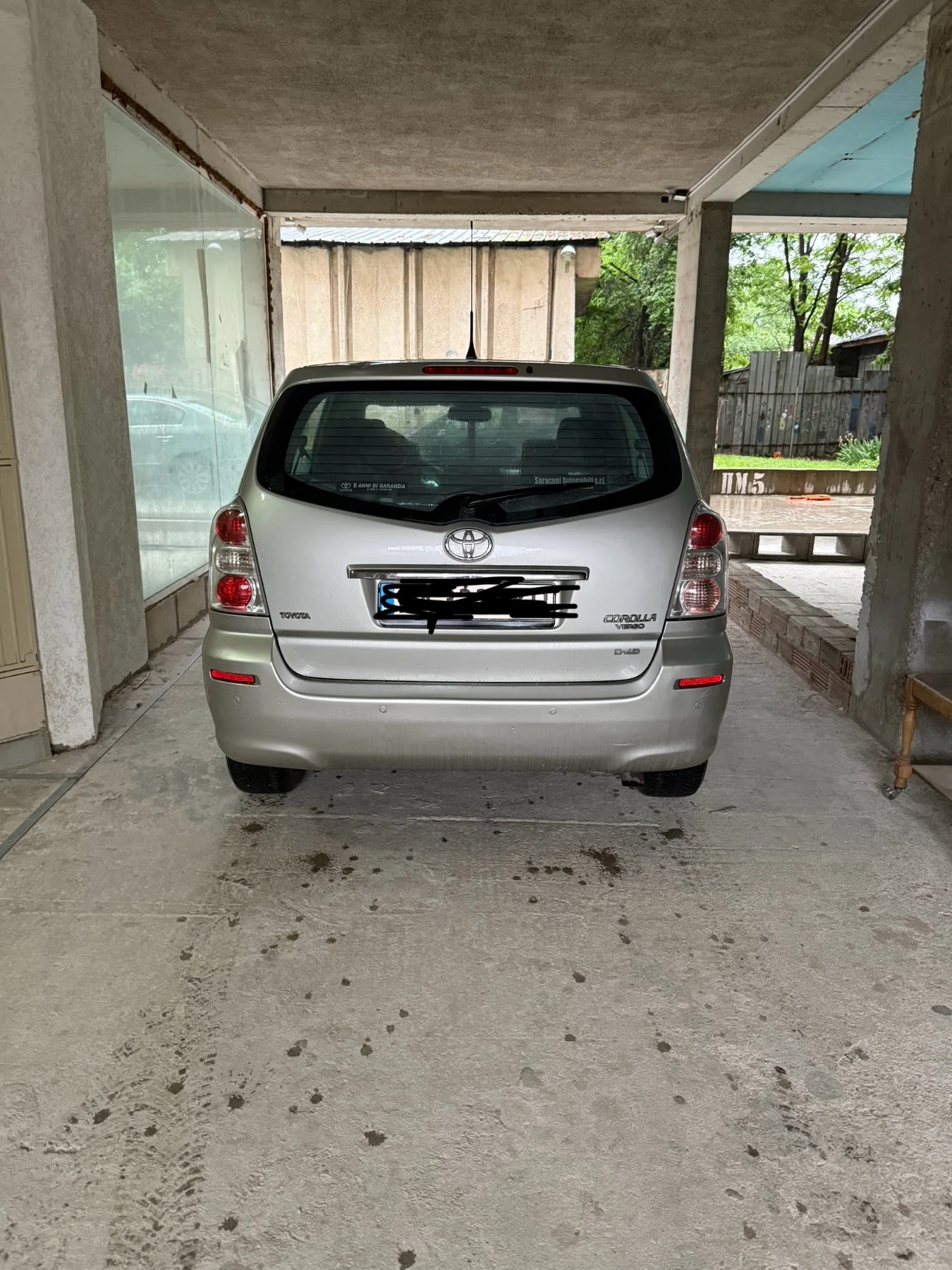 Toyota Corolla verso 2.2 d4d - изображение 2