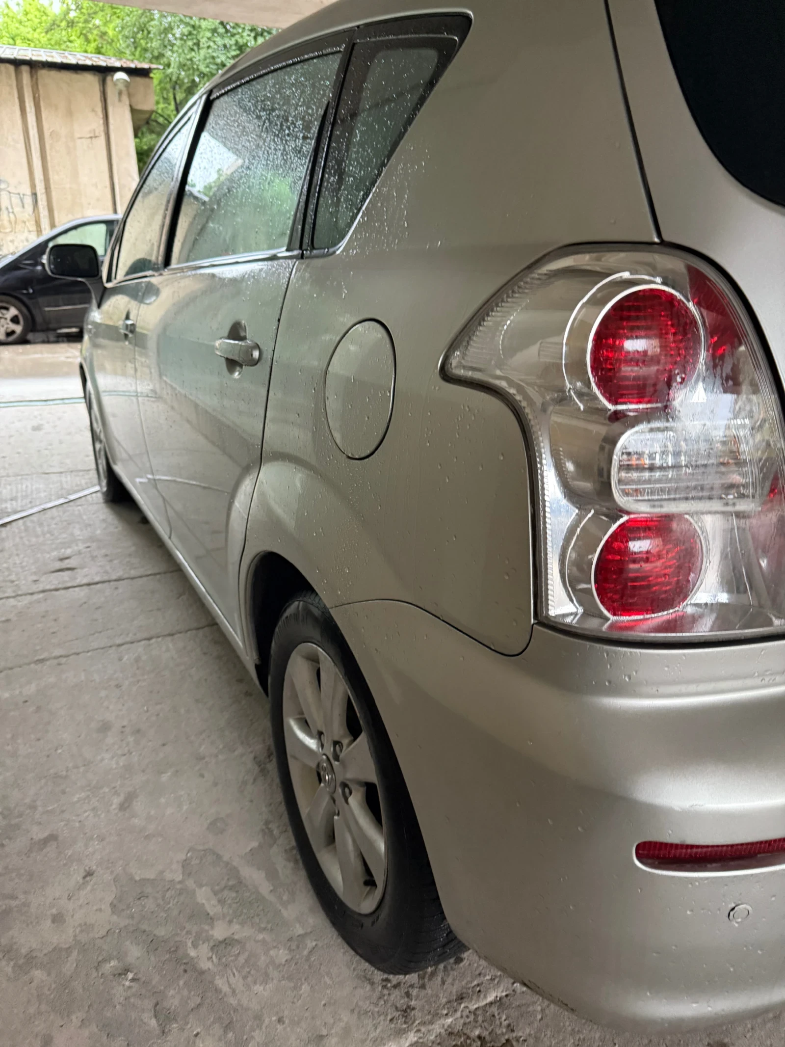 Toyota Corolla verso 2.2 d4d - изображение 6