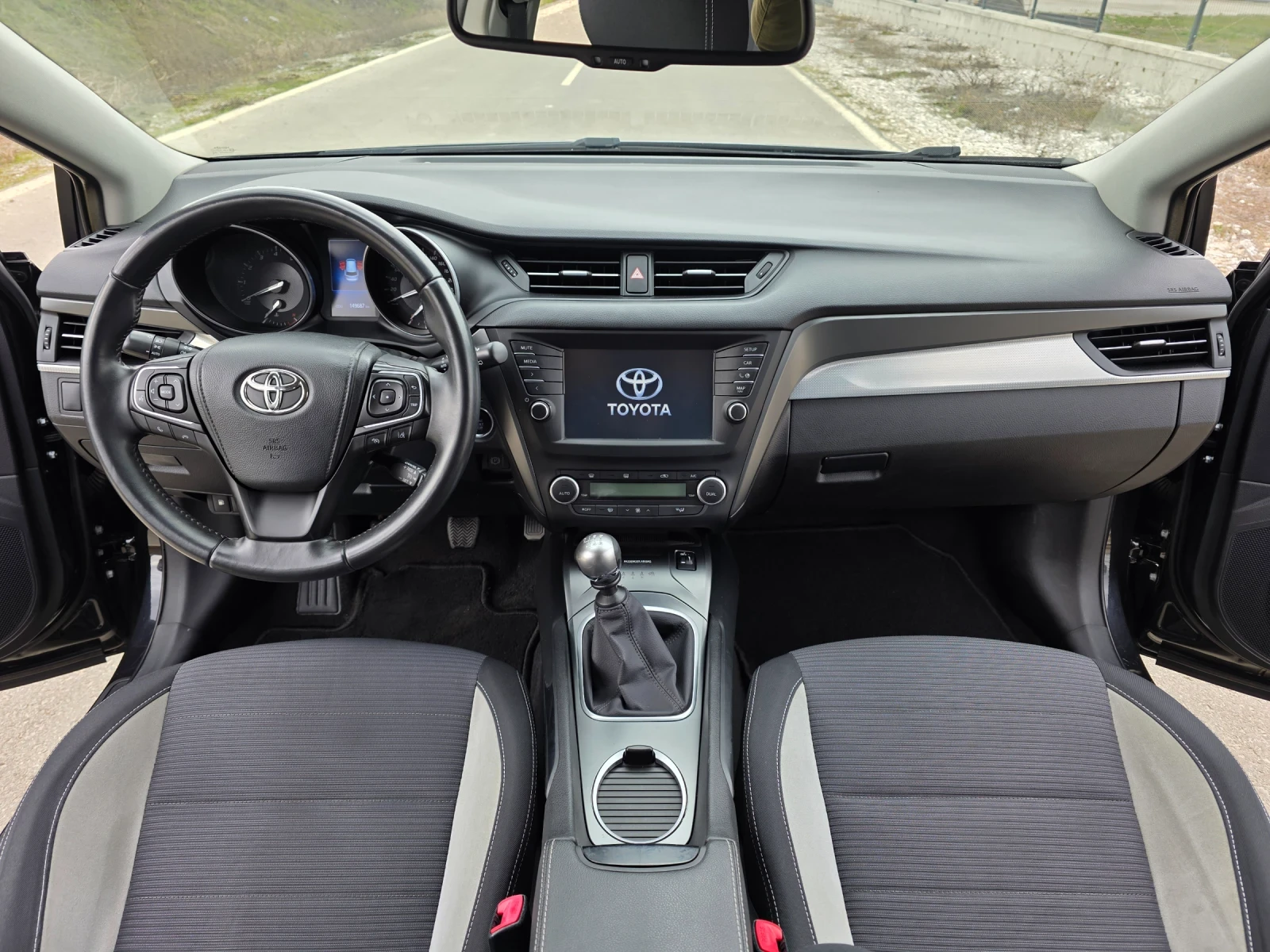 Toyota Avensis 1.8 Vvti ��������� Evro 6 KeyLess Go Line assist | Mobile.bg � ����������� 12