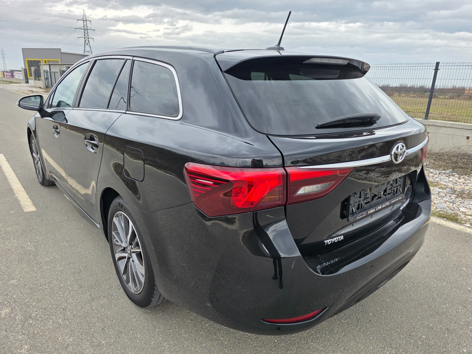 Toyota Avensis 1.8 Vvti ��������� Evro 6 KeyLess Go Line assist | Mobile.bg � ����������� 2