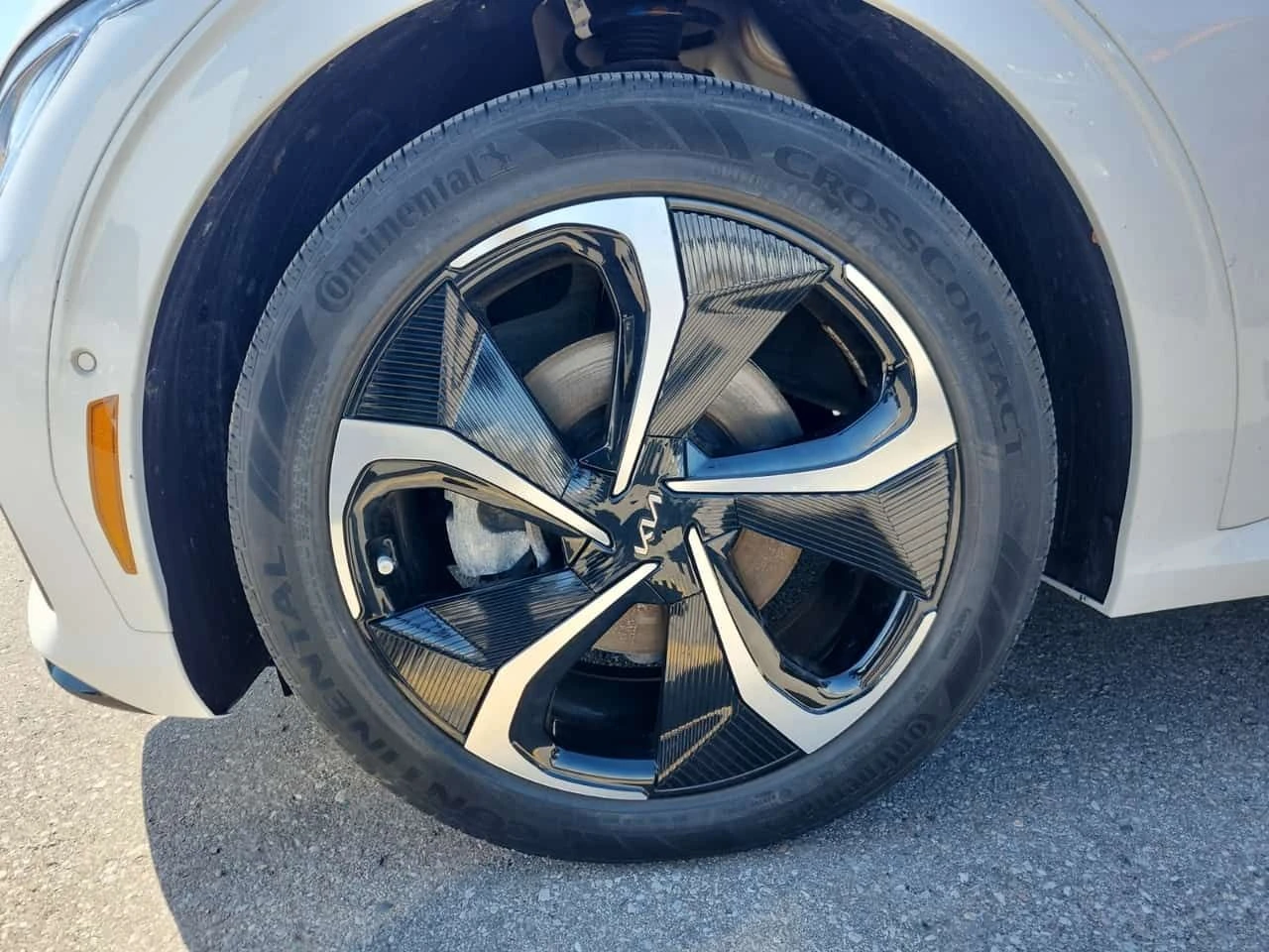 Kia EV6  LONG RANGE W/GT LINE PKG 2 /DISTRONIC/360, снимка 6 - Автомобили и джипове - 54156268