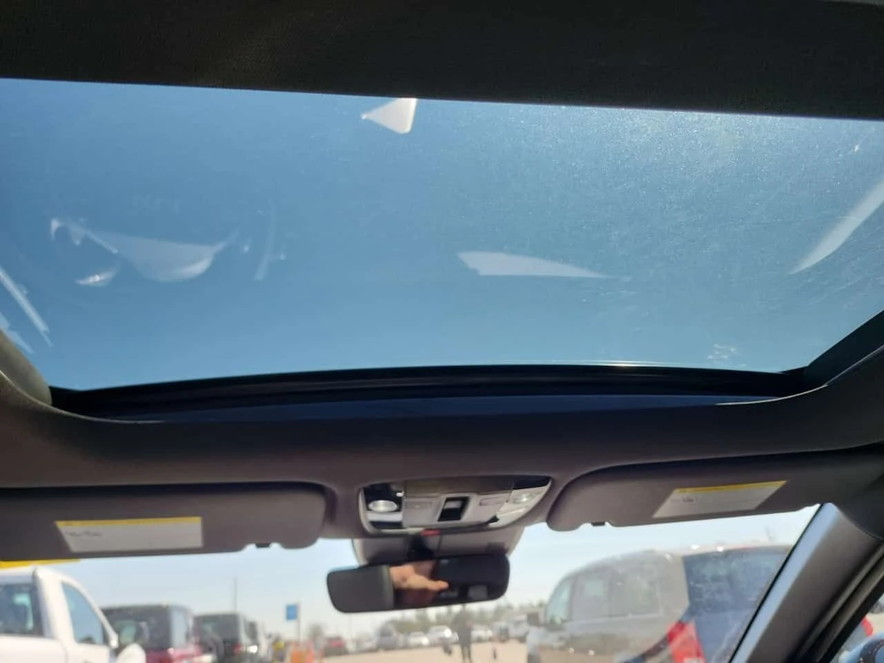 Kia EV6  LONG RANGE W/GT LINE PKG 2 /DISTRONIC/360, снимка 13 - Автомобили и джипове - 54156268