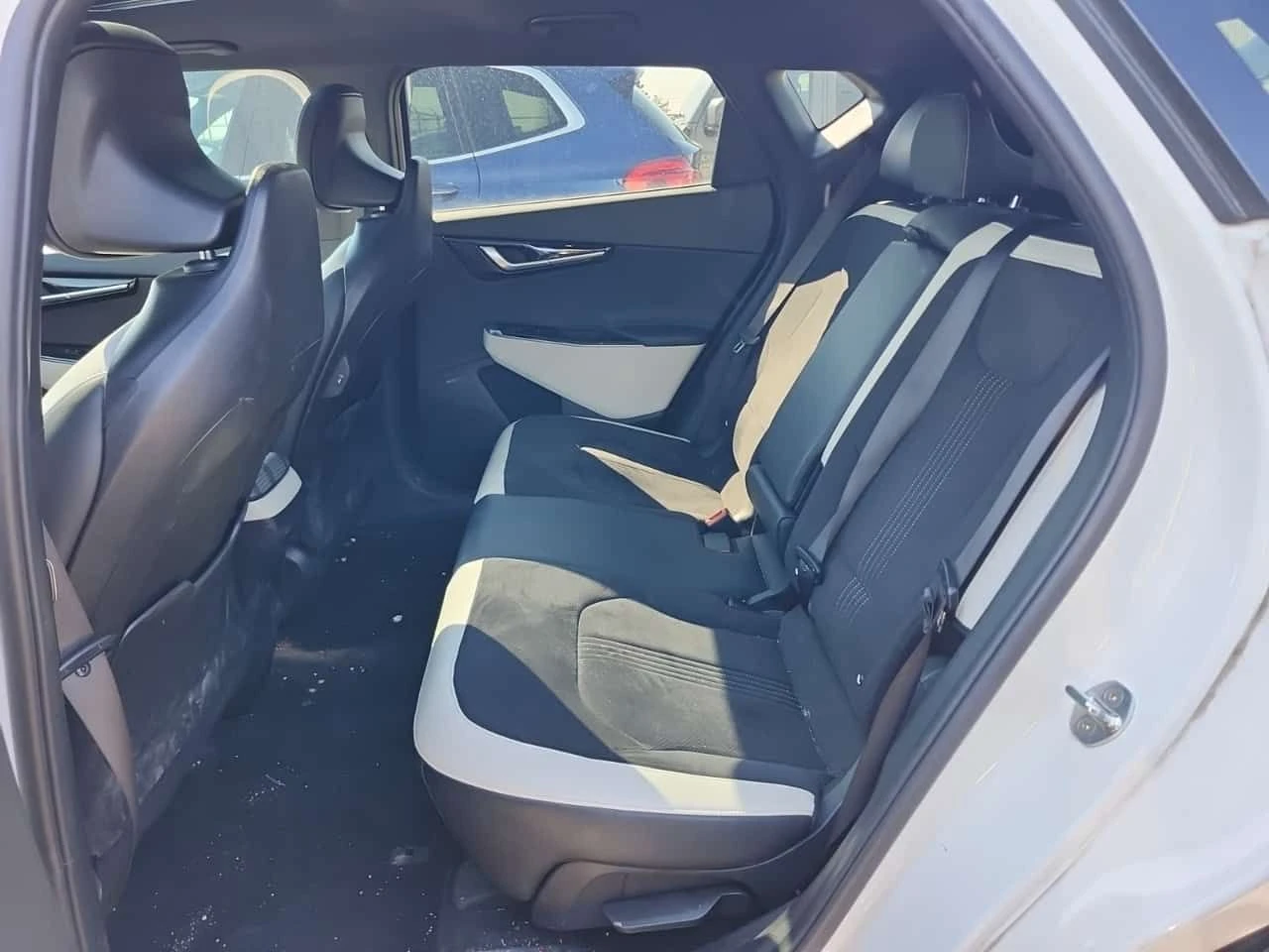 Kia EV6  LONG RANGE W/GT LINE PKG 2 /DISTRONIC/360, снимка 12 - Автомобили и джипове - 54156268