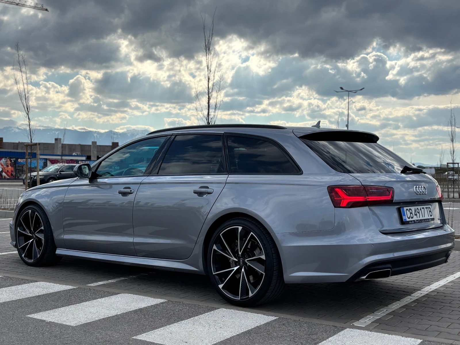 Audi A6 Avant //Facelift// FULL Led, снимка 5 - Автомобили и джипове - 54311748