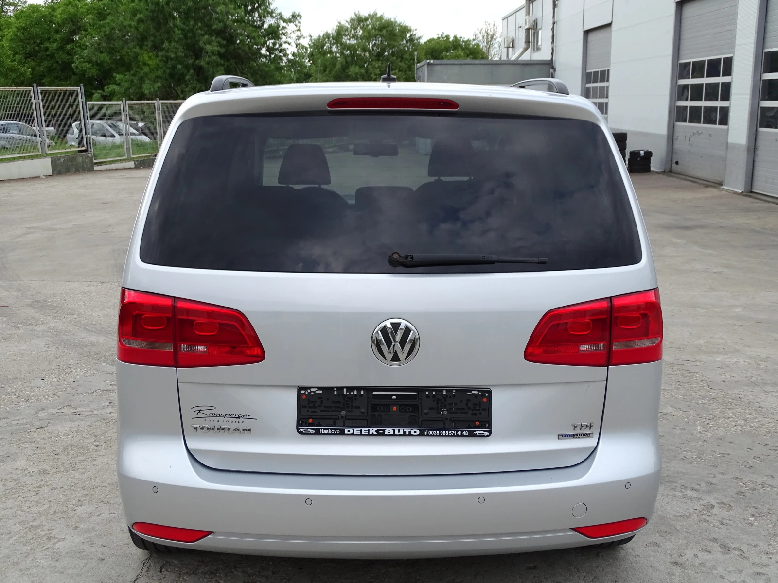 VW Touran 1.6TDI_7 Местен_Германия_* , снимка 6 - Автомобили и джипове - 54512810