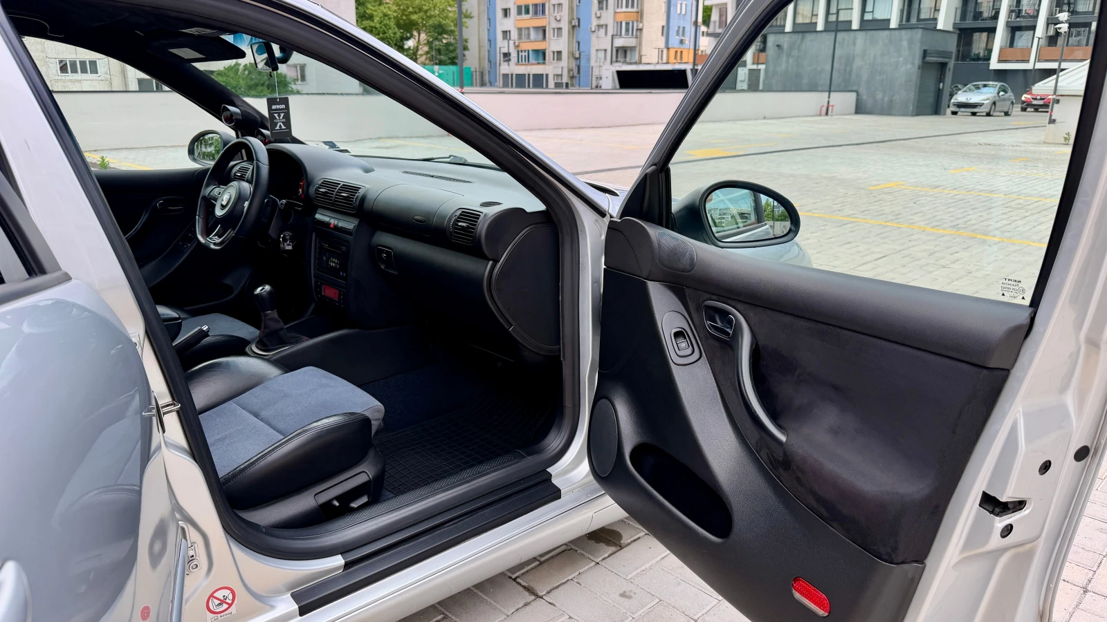Seat Leon 1.9 TDI FR 150 кс., снимка 17 - Автомобили и джипове - 54744934