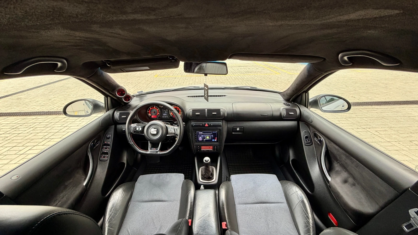 Seat Leon 1.9 TDI FR 150 кс., снимка 11 - Автомобили и джипове - 54744934