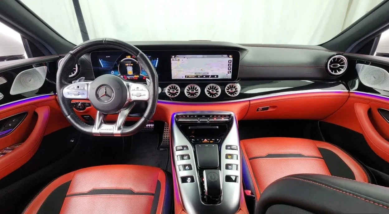 Mercedes-Benz AMG GT 43 AMG | Обдухване | Heads UP | Lane Assist, снимка 7 - Автомобили и джипове - 54840674