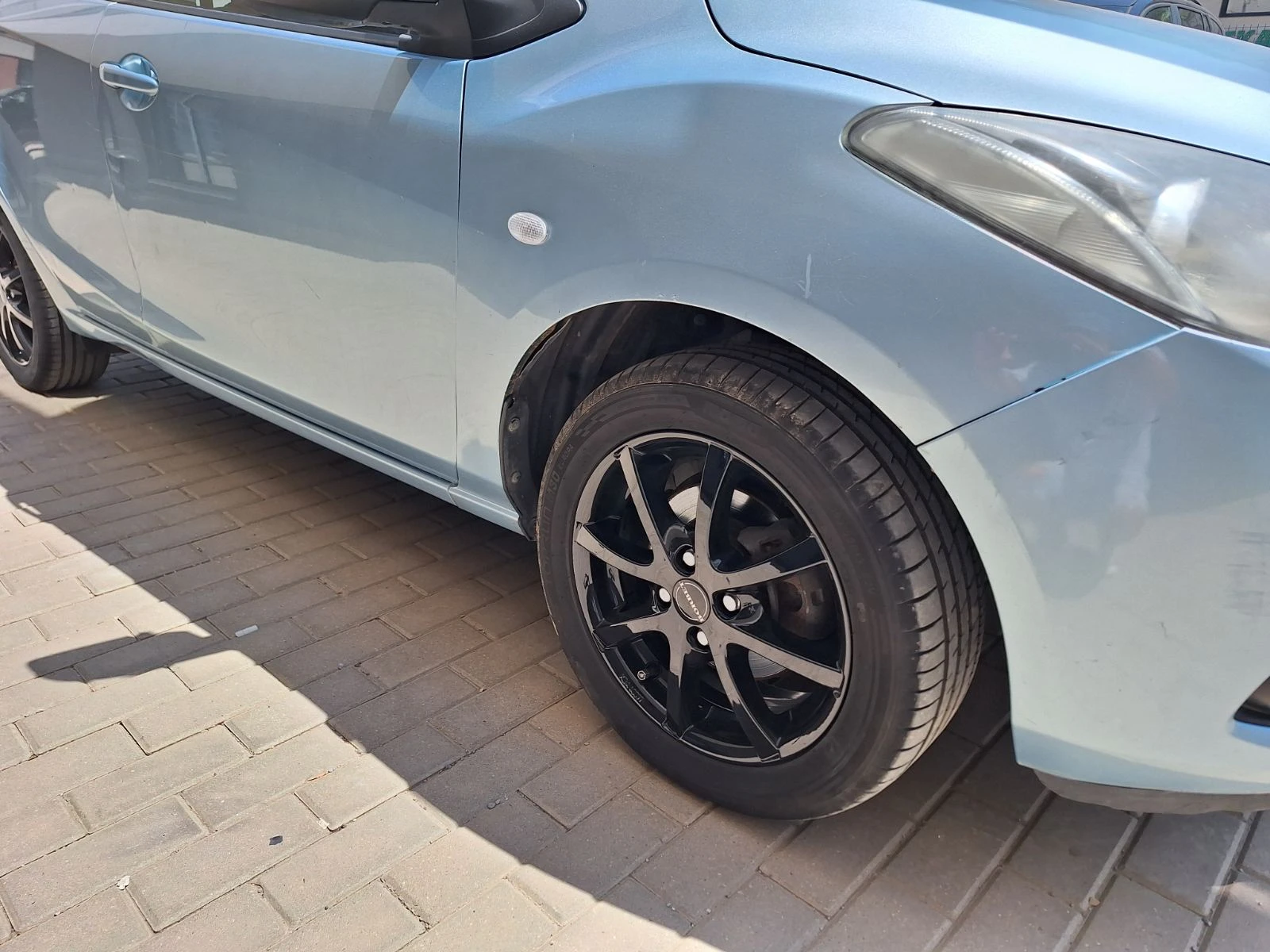 Mazda 2, снимка 2 - Автомобили и джипове - 55320122
