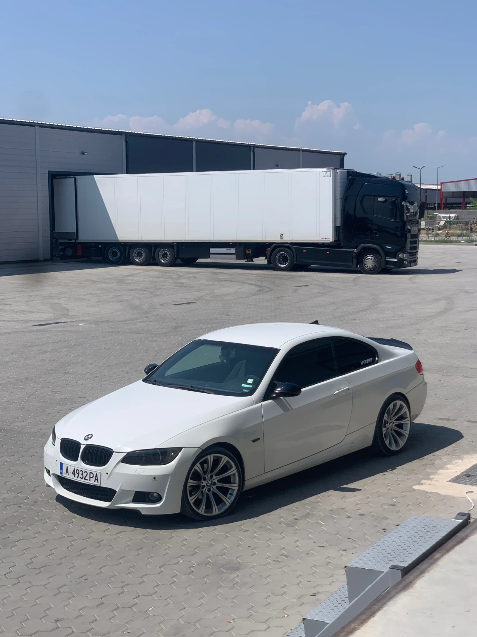 BMW 320, снимка 9 - Автомобили и джипове - 55413657