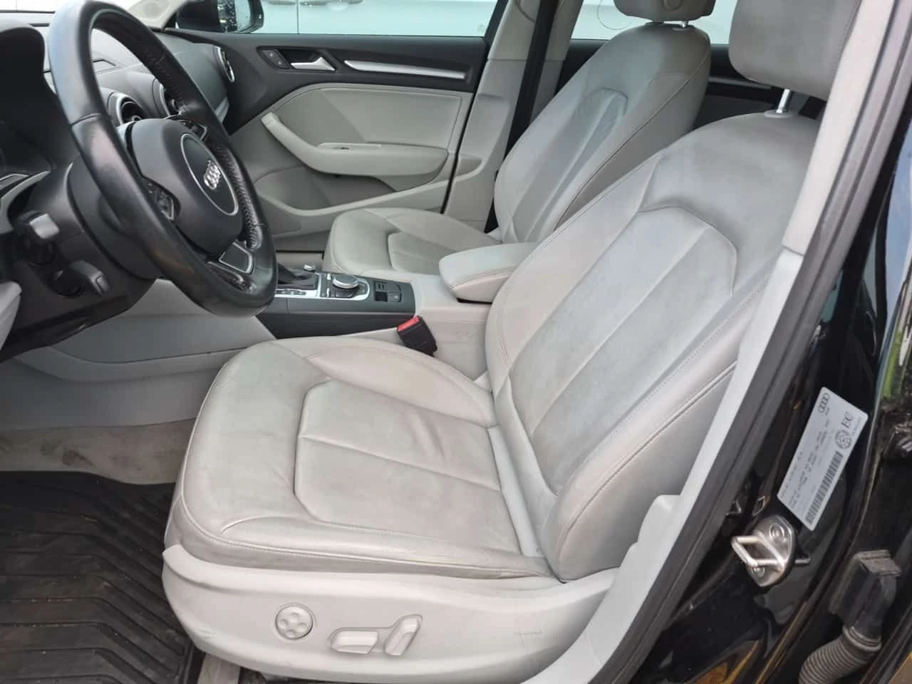 Audi A3 * 2.0T KOMFORT * CARFAX * ОПЦИЯ ЗА АВТОКРЕДИТ * , снимка 5 - Автомобили и джипове - 55547811