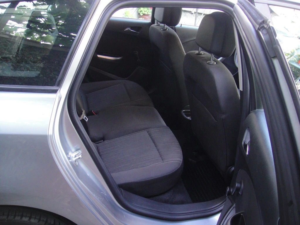 Opel Astra 1.4  Euro5, снимка 12 - Автомобили и джипове - 55666959