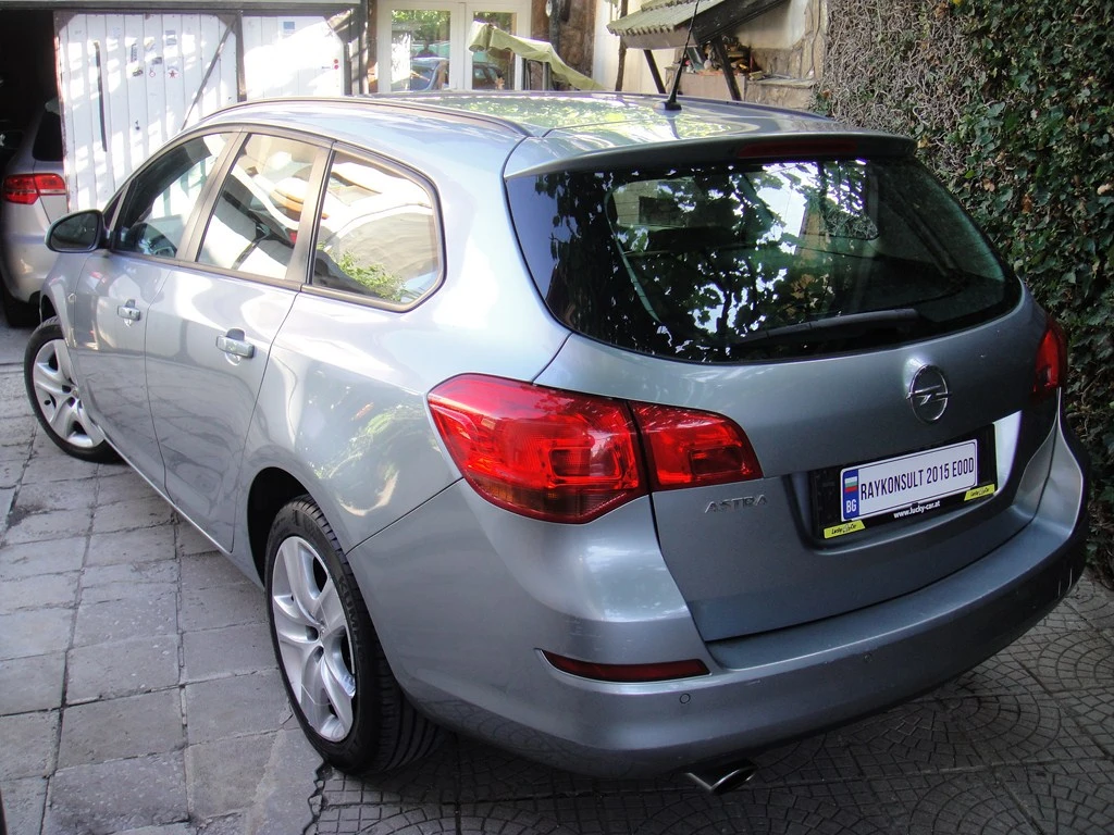 Opel Astra 1.4  Euro5, снимка 5 - Автомобили и джипове - 55666959