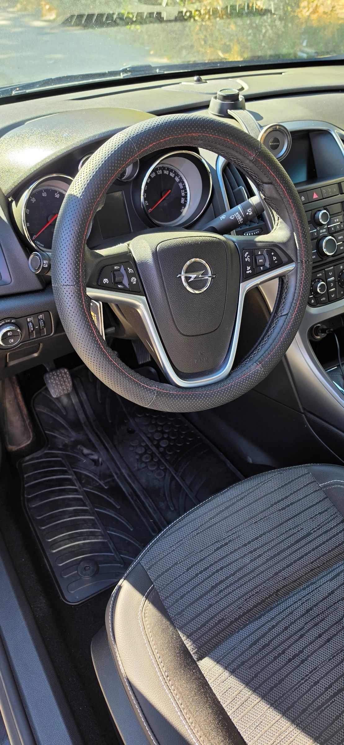 Opel Astra, снимка 11 - Автомобили и джипове - 55733088
